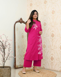 Chandar Textile Women Kurti Pant Set