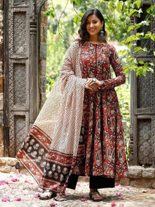 VAANEEP Women Kurta Palazzo Dupatta Set