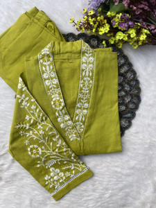 NAKSHKURTIS Women Kurta Pant Set