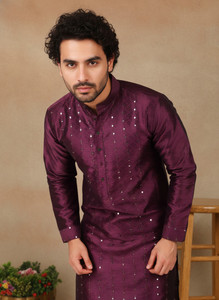 Koshin Men Embroidered Straight Kurta
