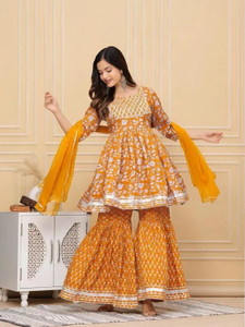 Zestleaf Women Kurti Sharara Dupatta Set