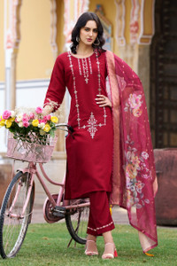 VredeVogel Women Kurta Pant Dupatta Set