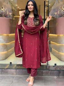 SAJRIKA Women Kurti Pant Dupatta Set
