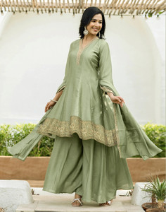 Skylee Women Kurta Sharara Dupatta Set
