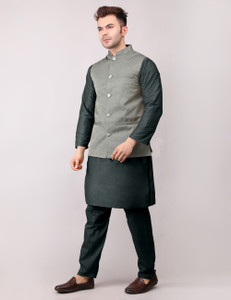ADARNIYA Men Kurta Pyjama Ethnic Jacket Set