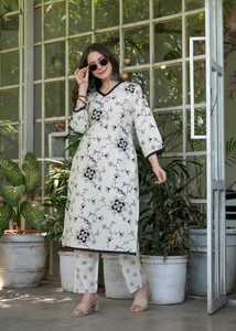 BKApparels Women Kurta Pant Set