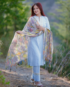Madarwa Women Kurti Pant Dupatta Set