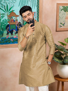 Koshin Men Kurta Pyjama Set