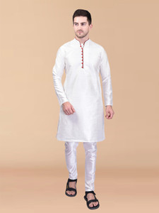 Svatantra Men Kurta Pyjama Set