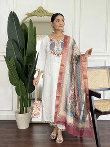 PILUDI HOUSE Women Kurti Pant Dupatta Set