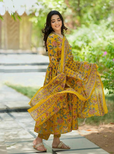VAANEEP Women Kurti Pant Dupatta Set