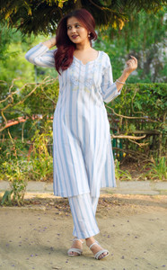 Maadwara Women Kurti Pant Set