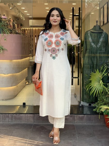 ShreeBalaji Women Kurti Pant Set - Image 6
