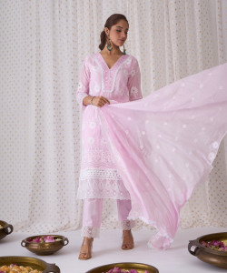 इंडो एरा महिलाओं के लिए