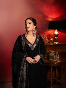 Ishin Women Kurta Pant Dupatta Set