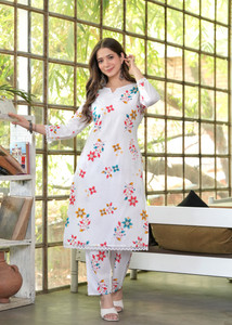 BKApparels Women Kurta Pant Set