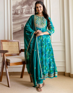 Skylee Women Kurta Pant Dupatta Set