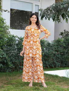 shobhit Women Kurta Palazzo Set