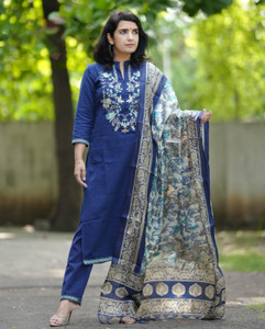 THE HOPE Women Kurta Pant Dupatta Set