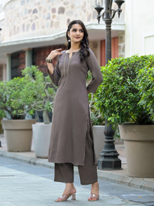 Varanga Women Kurta Pant Set