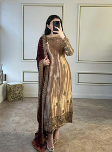 PILUDI Embroidered Kurta, Salwar & Dupatta Set