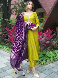STYLETWIKA Women Kurti Pant Dupatta Set
