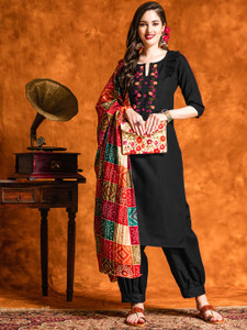 Youthnic Women Kurta Patiala Dupatta Set
