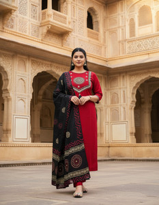 VASTRA RANG Women Kurta Pant Dupatta Set