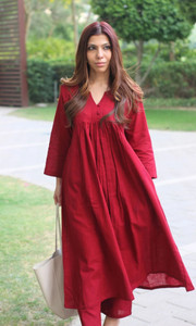 Gosriki Women Kurta Pant Set