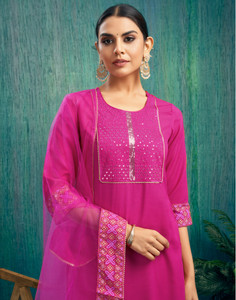 Skylee Women Kurta Pant Dupatta Set
