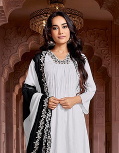 Divastri Women Kurta Pant Dupatta Set