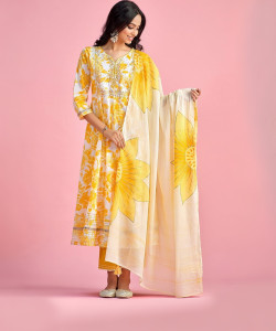BHAWANA TEXTILES Women Kurta Pant Dupatta Set