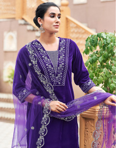 Skylee Women Kurta Pant Dupatta Set