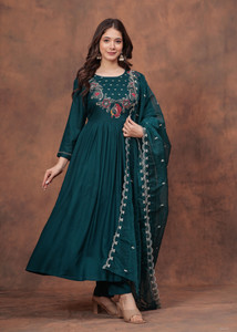 AARIKAARI Women Kurti Pant Dupatta Set