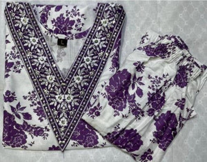 FINCLOTHEN Women Kurti Pant Set