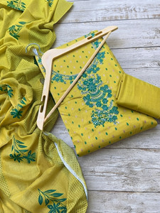 krishna boutique Pure Cotton Printed Salwar Suit Material