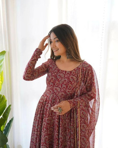 Gangaoverseas Straight Gown