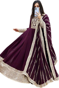 - Om Creation फ्लेयर/A-लाइन गाउन