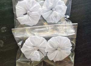 प्रिंसी क्वीन्स Readymade School Ribbons 2 Pairs White Colour