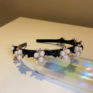 Tryzm Collection TRYZM 1PCS Elegant Pearl Flowers Hair Clips for Women - Rhinestone Hair Bands Hair Band