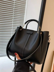 EVOLIC Women Black Shoulder Bag