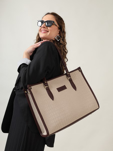 Pramadda Pure Luxury Women Multicolor Tote