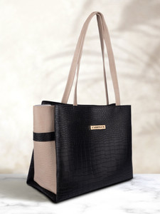 CarryLux Women Black Shoulder Bag - Image 6