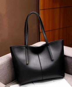 claspNclutch Women Black Shoulder Bag