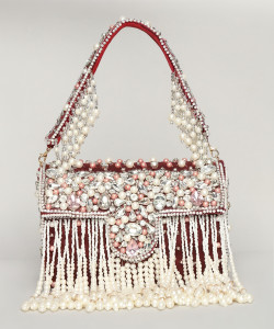 QAIDAFASHION Women Red, White Messenger Bag