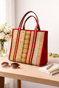 RAAJV Women Multicolor Messenger Bag