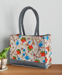 PEARLUXIS Women Multicolor Shoulder Bag
