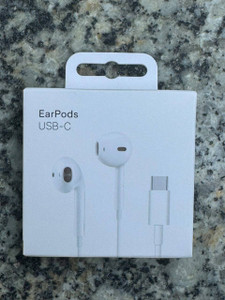 evvo Type-C Wired Earbud (White, On-Ear) - Image 1
