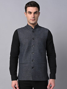 Vastraa Fusion Sleeveless Solid Men Jacket