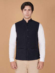 Vastraa Fusion Sleeveless Solid Men Jacket